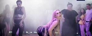    XXI 