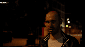  :  
