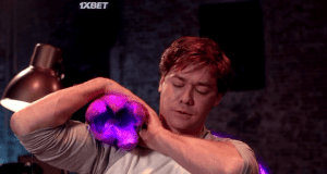  :  